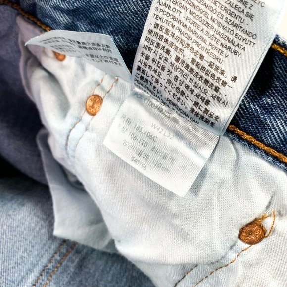 Levi's 501 XX Button Fly Medium Wash Denim Jeans - Picture 6 of 8